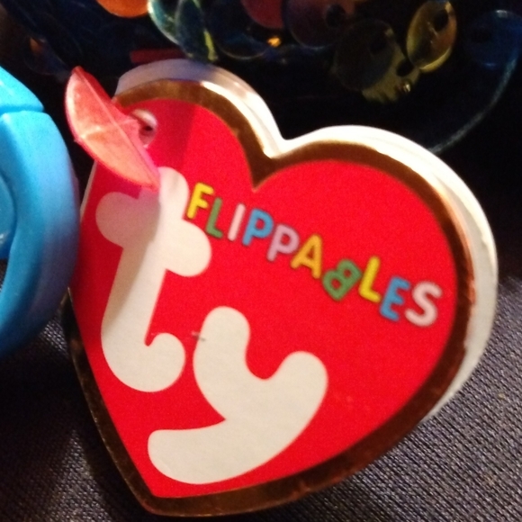 Ty Flippables Clip on Peyton the Penguin - Picture 9 of 9